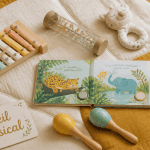 jeux musical pour bebe sur tapis d eveil avec instruments